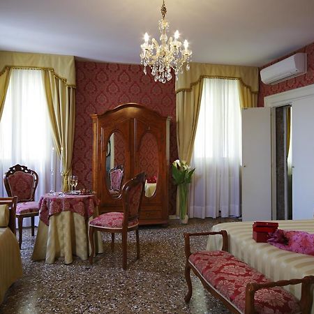 B&B Al Palazzetto Venecia Exterior foto