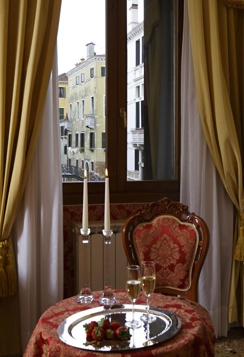 B&B Al Palazzetto Venecia Exterior foto