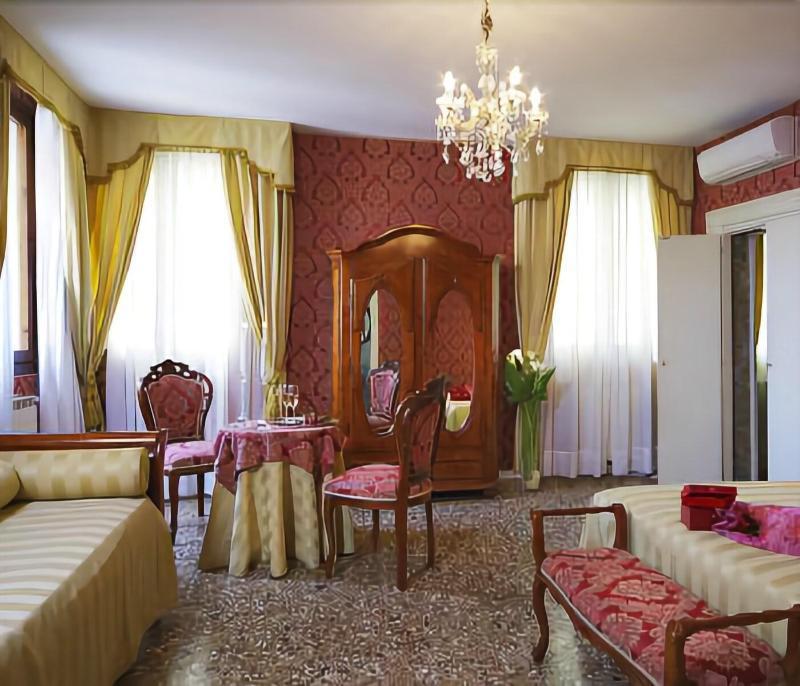 B&B Al Palazzetto Venecia Exterior foto