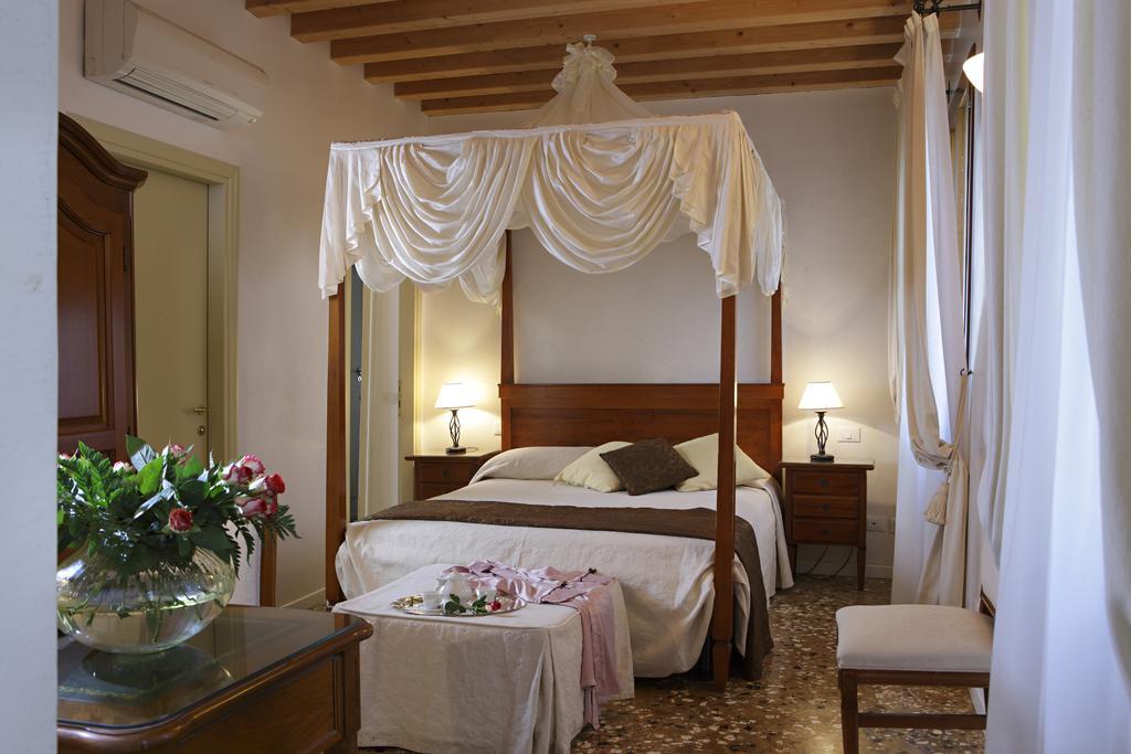 B&B Al Palazzetto Venecia Exterior foto